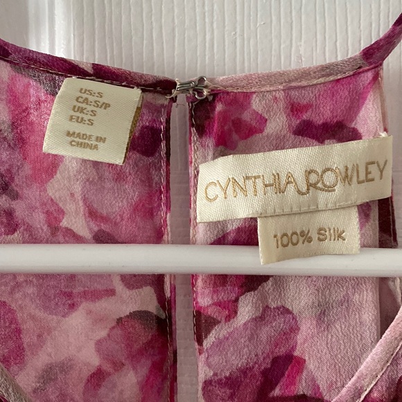 Cynthia Rowley 100% silk Barbie pink fuchsia shades of petals keyhole halter top - Picture 2 of 6